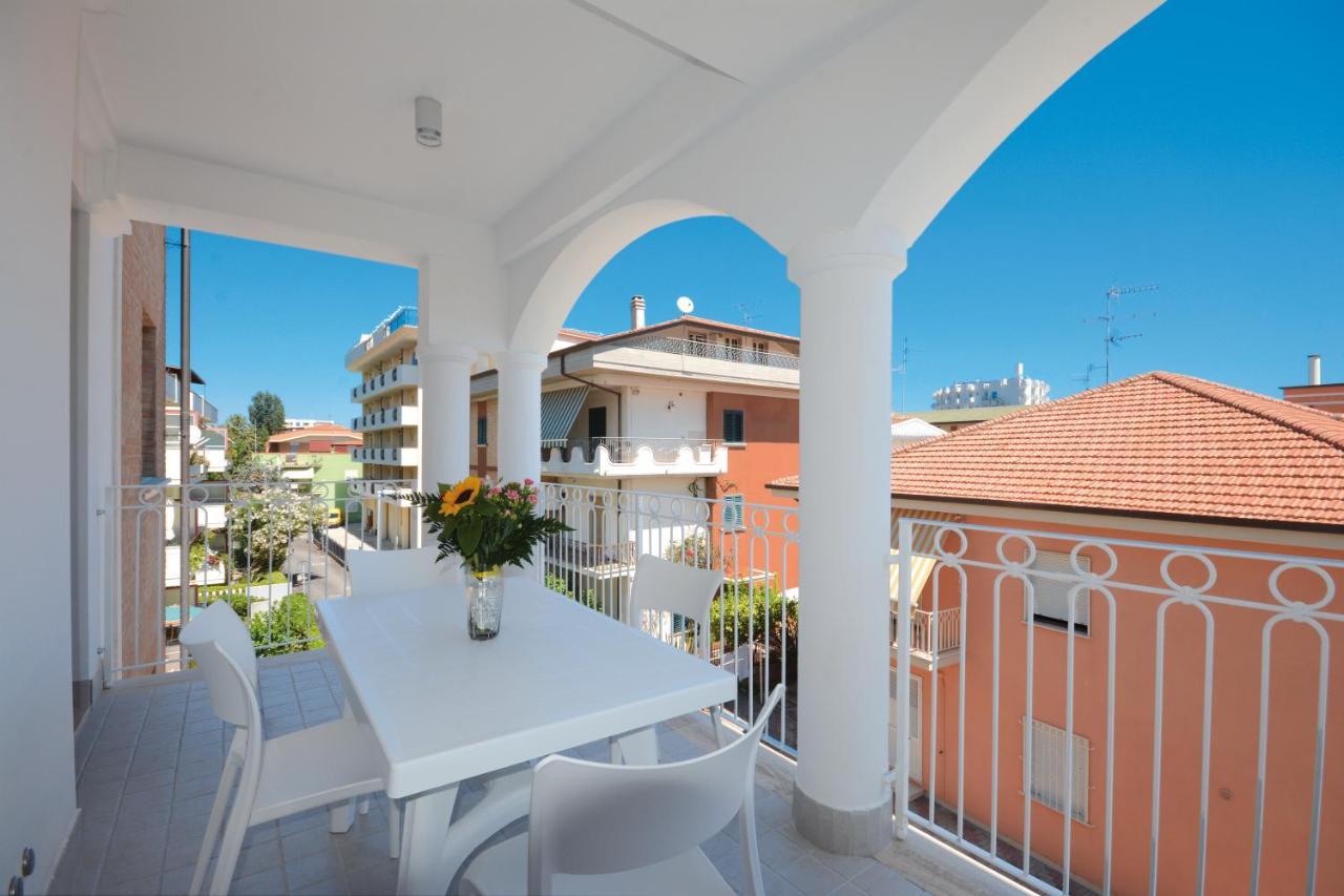 Residence Hotel Alba Palace Alba Adriatica Eksteriør billede
